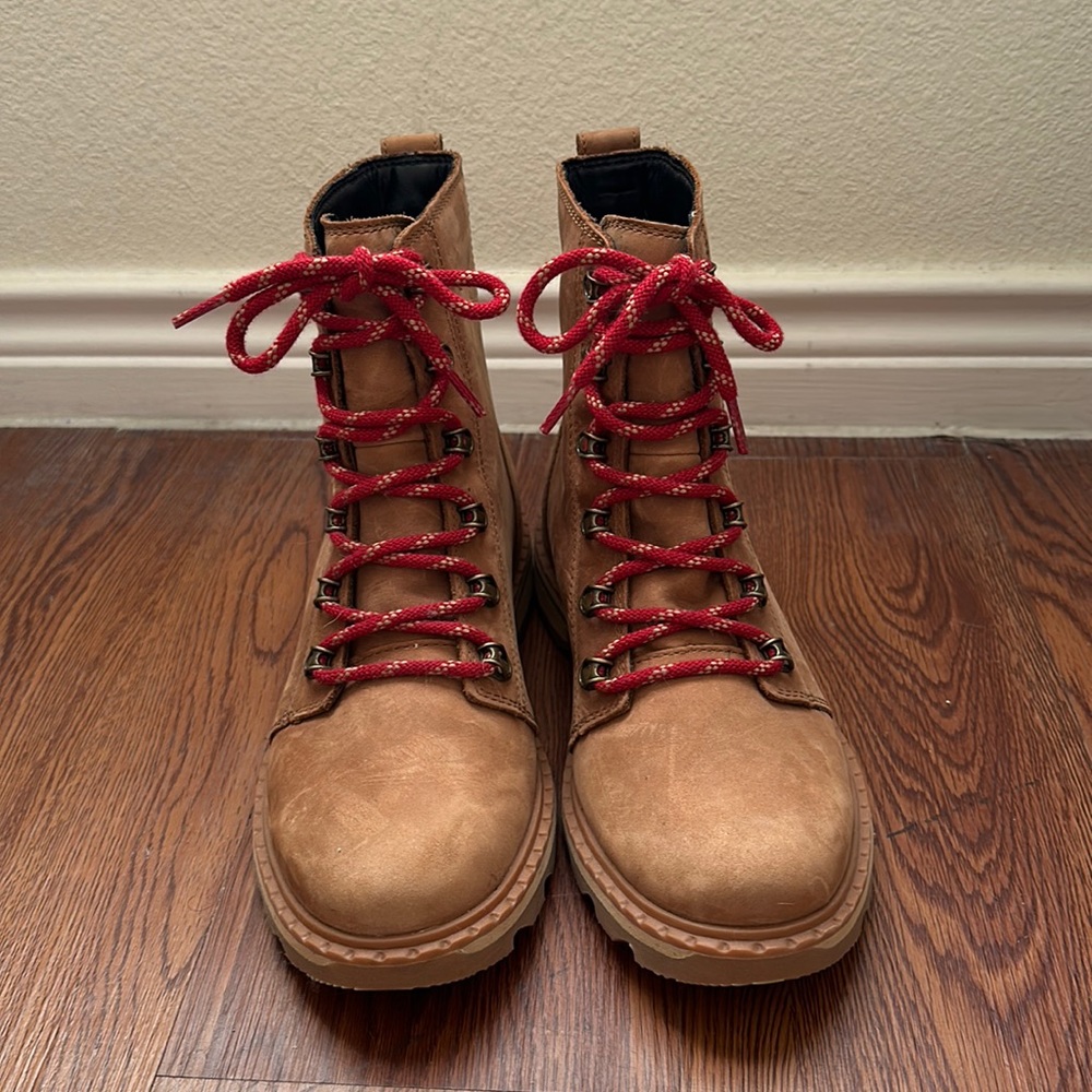 Sorel women’s Lennox lace waterproof boots.